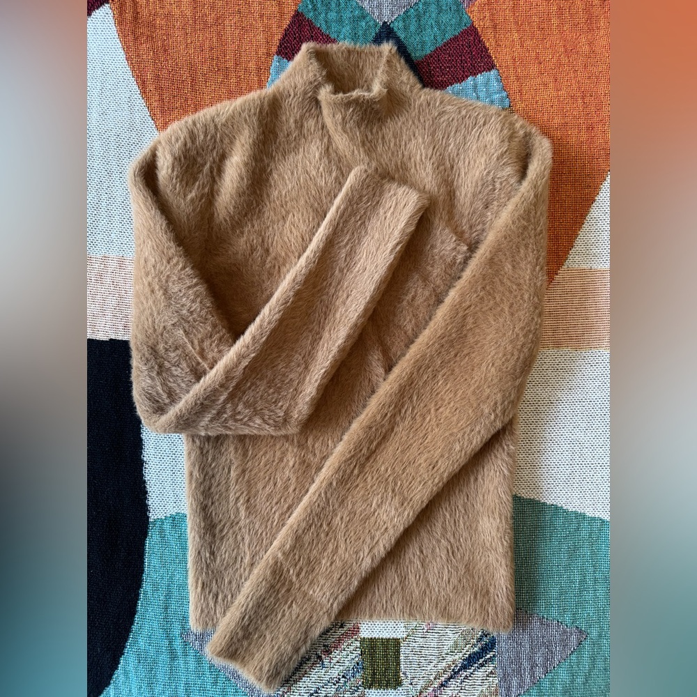 Aritzia Babaton Fuzzy Teddy Eyelash Brown Sweater Size S